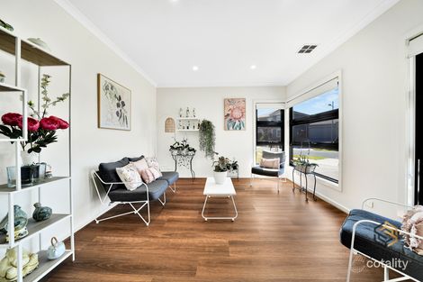 Property photo of 19 Chaucer Crescent Truganina VIC 3029