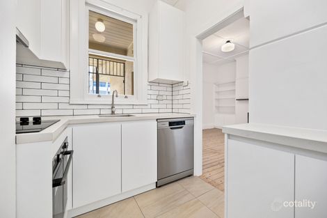 Property photo of 6/16-17 Marine Parade St Kilda VIC 3182