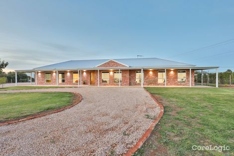 4 Baines Ct, Birdwoodton, VIC 3505