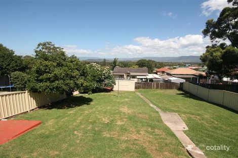 Property photo of 221 Northcliffe Drive Berkeley NSW 2506