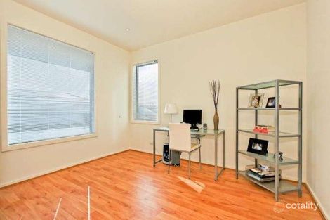 Property photo of 3 Cinnamon Link Pakenham VIC 3810