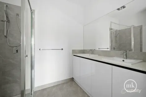 Property photo of 6/200 Gordons Road South Morang VIC 3752