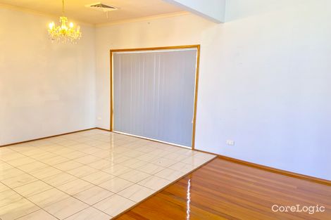 Property photo of 6 Kennett Place Glenfield NSW 2167