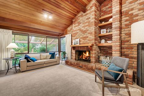 Property photo of 2 Camira Close Doncaster East VIC 3109