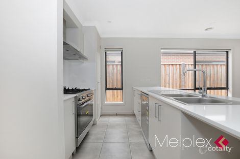 Property photo of 116 Grassbird Drive Point Cook VIC 3030
