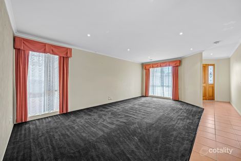 Property photo of 13 Nerrena Rise Cranbourne West VIC 3977