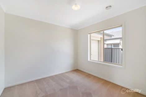 Property photo of 24 Monet Drive Truganina VIC 3029