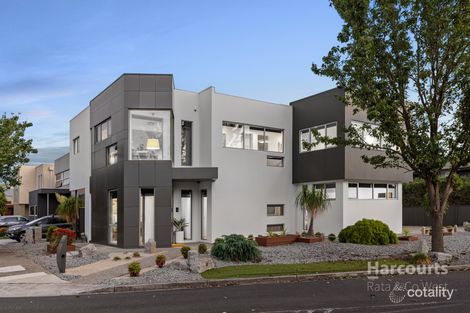 7 Kensington St, Caroline Springs, VIC 3023