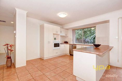 Property photo of 32 Kenswick Drive Hillside VIC 3037