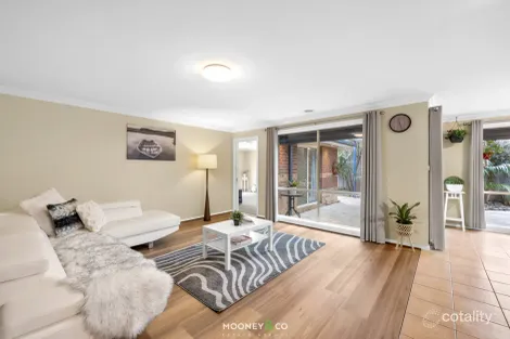 Property photo of 7 Stonehaven Avenue Cranbourne VIC 3977