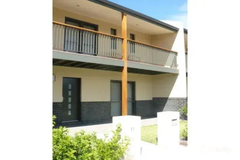 11 Boulevard Pl, Hillvue, NSW 2340