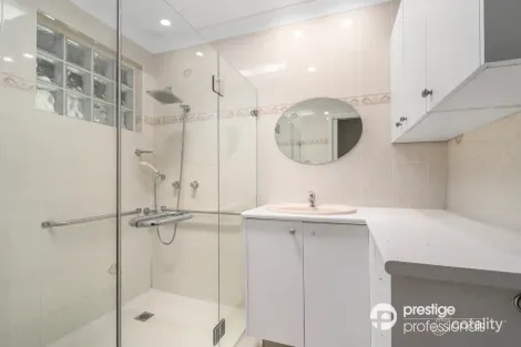 Property photo of 4 Rail Place Chipping Norton NSW 2170