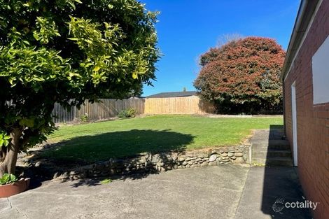 25 Parkvalley Dr, Chirnside Park, VIC 3116