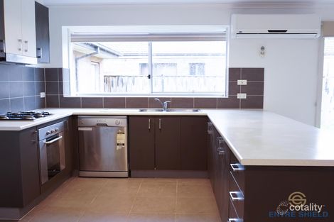 Property photo of 10 Dalmuir Boulevard Deer Park VIC 3023