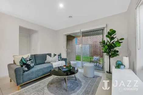 Property photo of 72 Grassbird Drive Point Cook VIC 3030