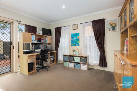 Property photo of 5/8 Lauffre Walk Caroline Springs VIC 3023