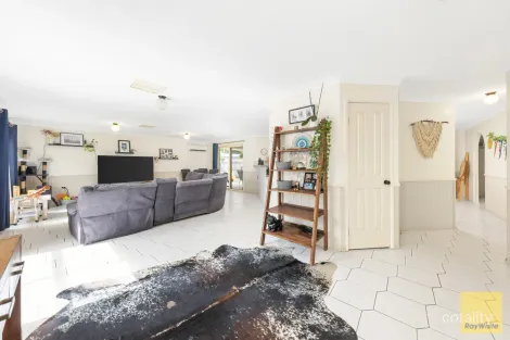 Property photo of 67 Staal Crescent Emerald QLD 4720