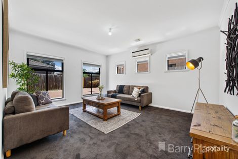 Property photo of 2/11 Merrijig Court Kurunjang VIC 3337