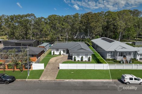 7 Shoe St, Hope Island, QLD 4212