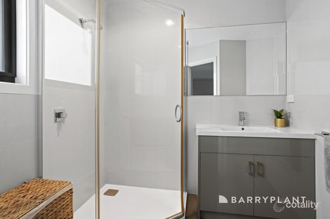 Property photo of 3 Leon Avenue Rosebud VIC 3939