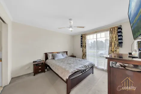 Property photo of 212 Evans Road Cranbourne West VIC 3977