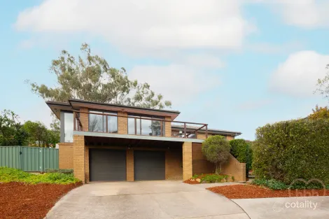 Property photo of 40 Baracchi Crescent Giralang ACT 2617