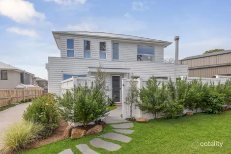 1/2 Banks St, Mccrae, VIC 3938