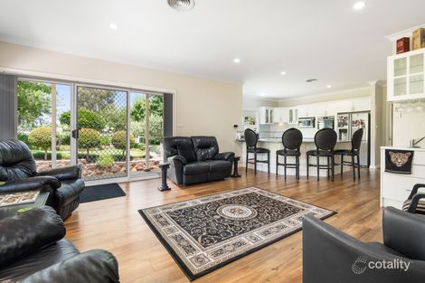 Property photo of 13 Banksia Close Cowra NSW 2794