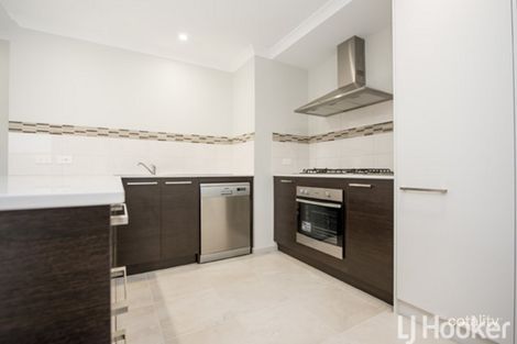 Property photo of 7/11 Nepean Turn Millbridge WA 6232