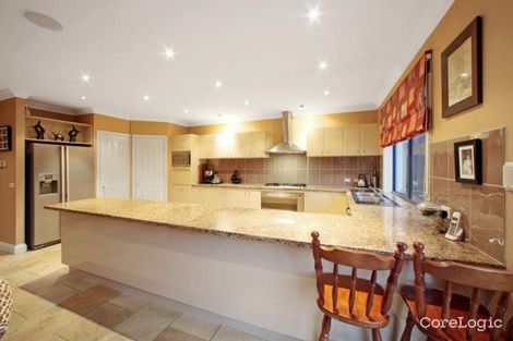 Property photo of 30 Langhorne Crescent Rowville VIC 3178