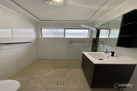Property photo of 10 Lawson Road Macquarie Hills NSW 2285