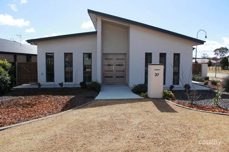 Property photo of 9 Ansett Street Gungahlin ACT 2912