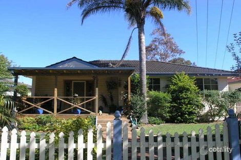 13 Derna Rd, Holsworthy, NSW 2173