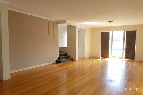 Property photo of 33 Malone Loop Meadow Springs WA 6210
