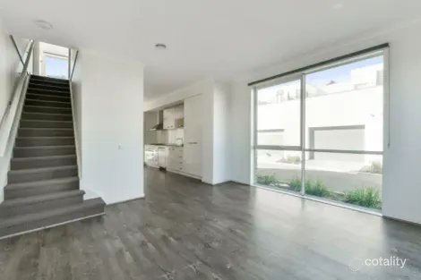 Property photo of 2 Toombal Place Craigieburn VIC 3064
