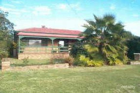 Property photo of 28 Lurnea Crescent Valentine NSW 2280