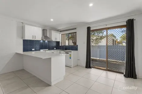 3/5 Herbert St, Bundamba, QLD 4304