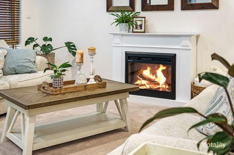 Property photo of 14 Pin Oak Place Narellan Vale NSW 2567