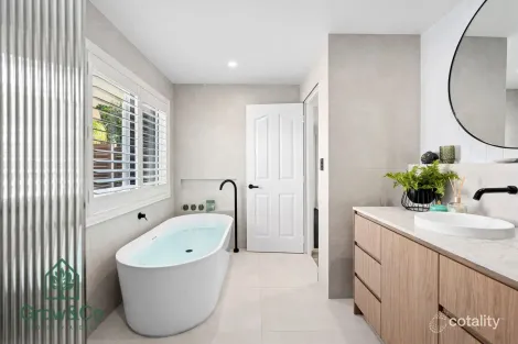 Property photo of 4 Blakehurst Place Robina QLD 4226