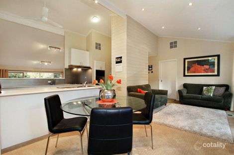 Property photo of 32 Andrew Crescent Croydon South VIC 3136