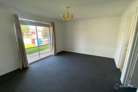 Property photo of 18 Oakman Way Hampton Park VIC 3976