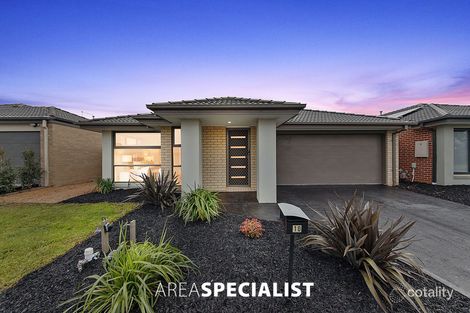 Property photo of 10 Rebecca Court Pakenham VIC 3810