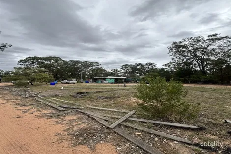 Property photo of 11987 Gore Highway Wattle Ridge QLD 4357