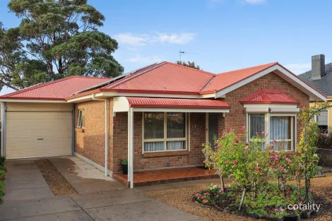2 Swain Rd, Victor Harbor, SA 5211