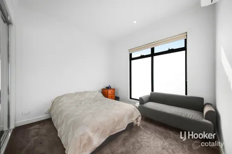 Property photo of 2/10 Holly Avenue Dandenong North VIC 3175