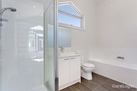 Property photo of 6/22-24 Military Road Avondale Heights VIC 3034
