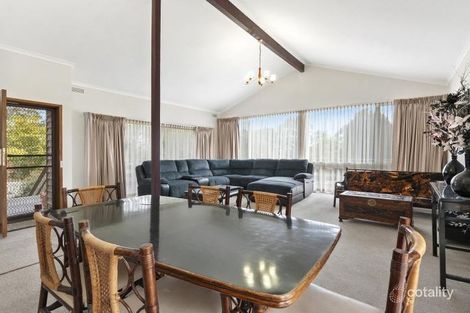 Property photo of 7 Woodside Court Ballarat North VIC 3350