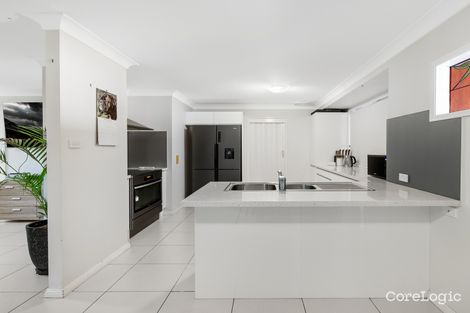 Property photo of 5 Valentine Place Rosemeadow NSW 2560