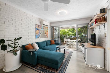 Property photo of 2/11 Baragoola Street Coorparoo QLD 4151
