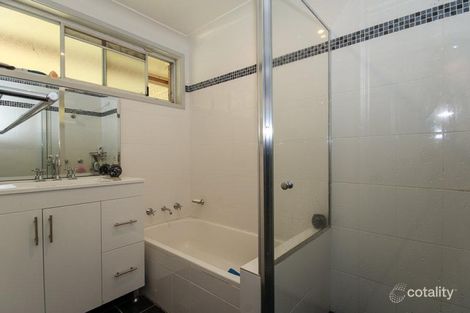 Property photo of 3 Caesar Close Prairiewood NSW 2176